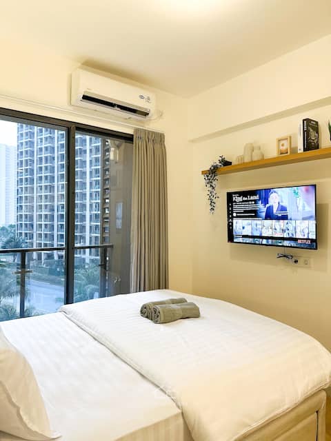 Comfort for 3 at skyhouse BSD steps to aeon