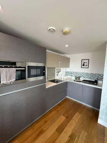 Vibrant Islington Flat gallery image 3