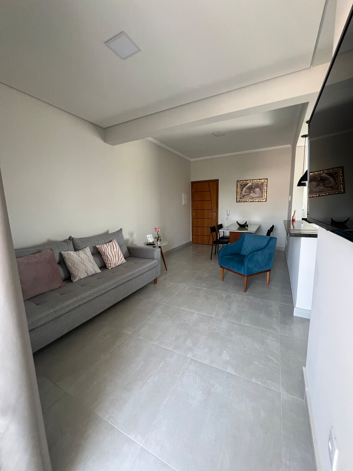 Airbnb em destaque: APT 22 - 900 meters from the sanctuary! em Aparecida