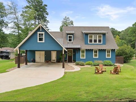 NEW! Fawn House On The Lake