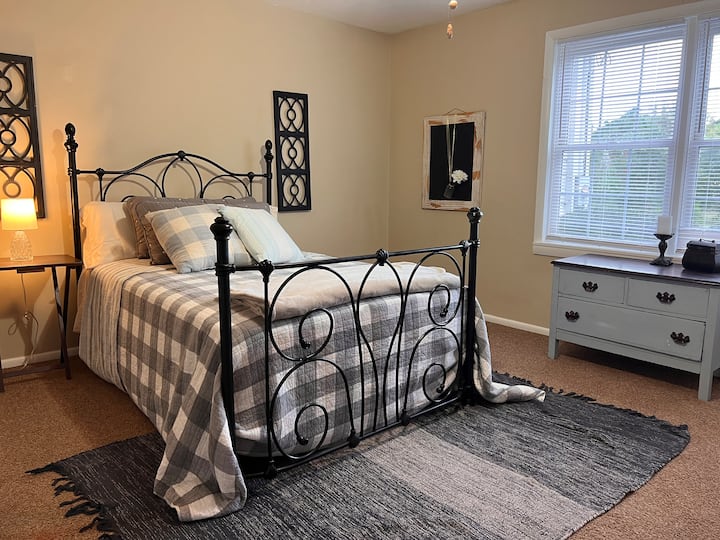 საძინებელი 1