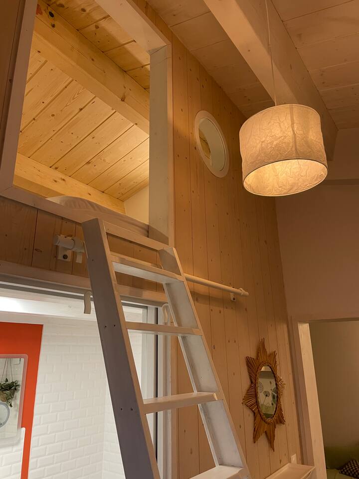 Пристап до Mzzanine 