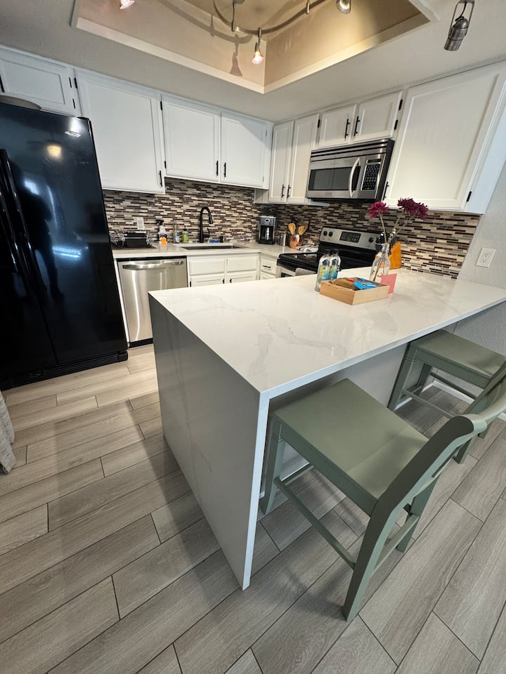 Modern 3bed 2bath Condo W Pool & Hot Tub - Tempe, AZ
