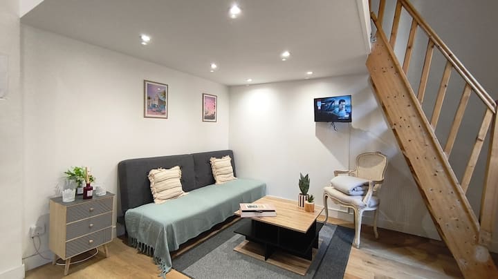 Appartement Port Et Vieux-nice, Idéalement Situé - Nizza