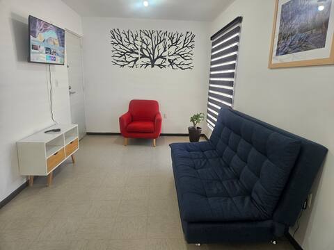 Successful Airbnb property: Apartment in a private residential complex, in front of a shopping area in La Pradera