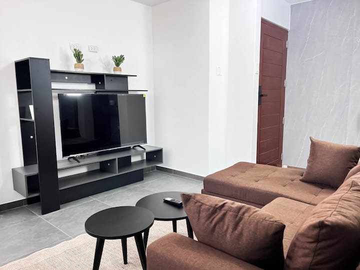 Industrialhome_2br_hostpro - Trujillo