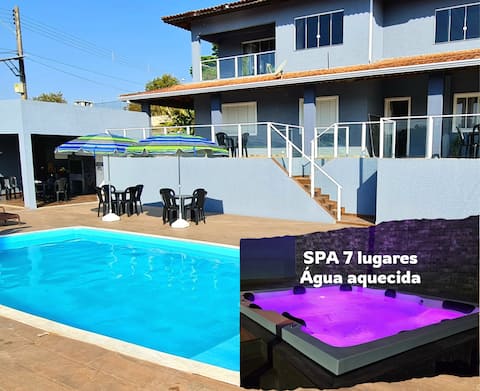 5-bedroom farmhouse, SPA, Pool and Game Room