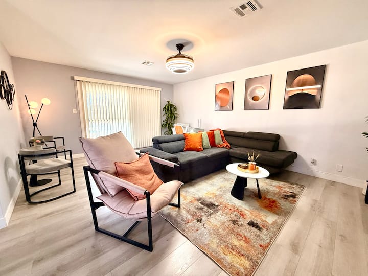 Comfy &Modern House 3br W/pool 3 Miles From Strip - Las Vegas, NV