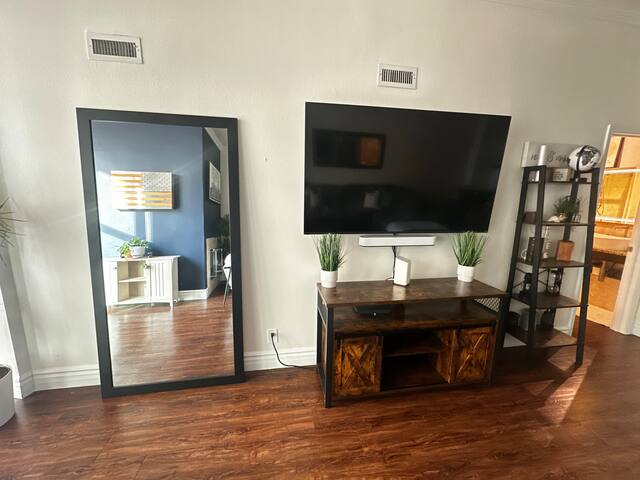 HEART of Downtown Denver! 2min walk Union Station! gallery image 5