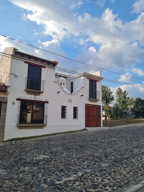 Casa Tadeo in Antigua