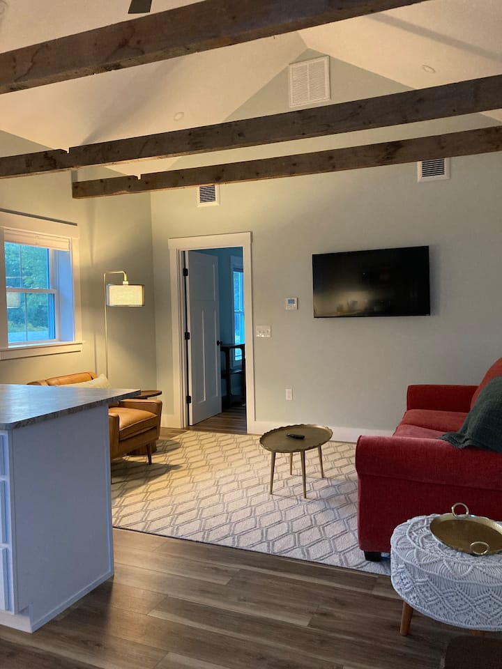 Newly Renovated 1842 Farmhouse - The Ell - Maine
