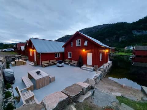 Unique holiday apartment/boathouse in Fedaelva for rent!