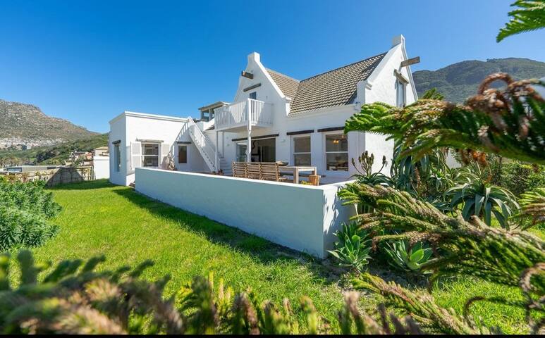 Epic VIEWS Holiday Escape gallery image 2