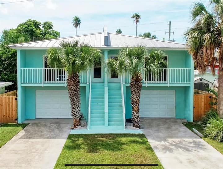 Beach Location - Walk To Everything - Largo, FL