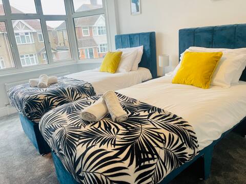 Relocations / Contractors /Monthly stays / Parking