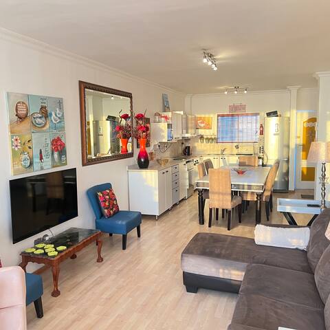 Sea views & Golden sunsets gallery image 4