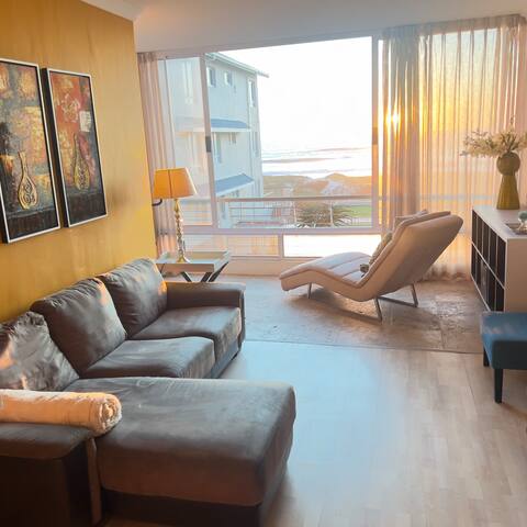 Sea views & Golden sunsets gallery image 3