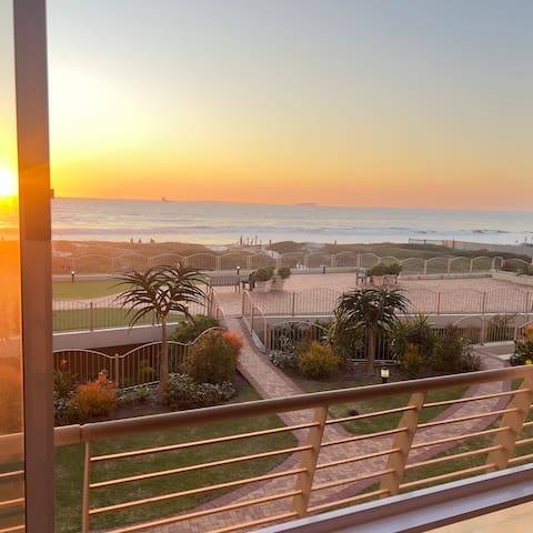 Sea views & Golden sunsets