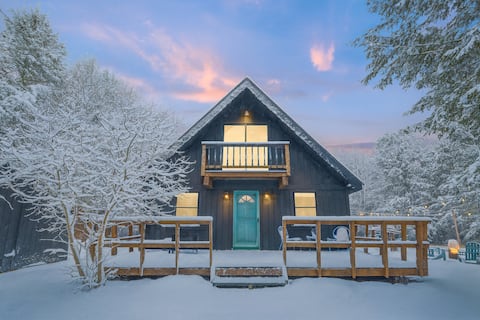 Scandi A-Frame w/Hot Tub & Sauna