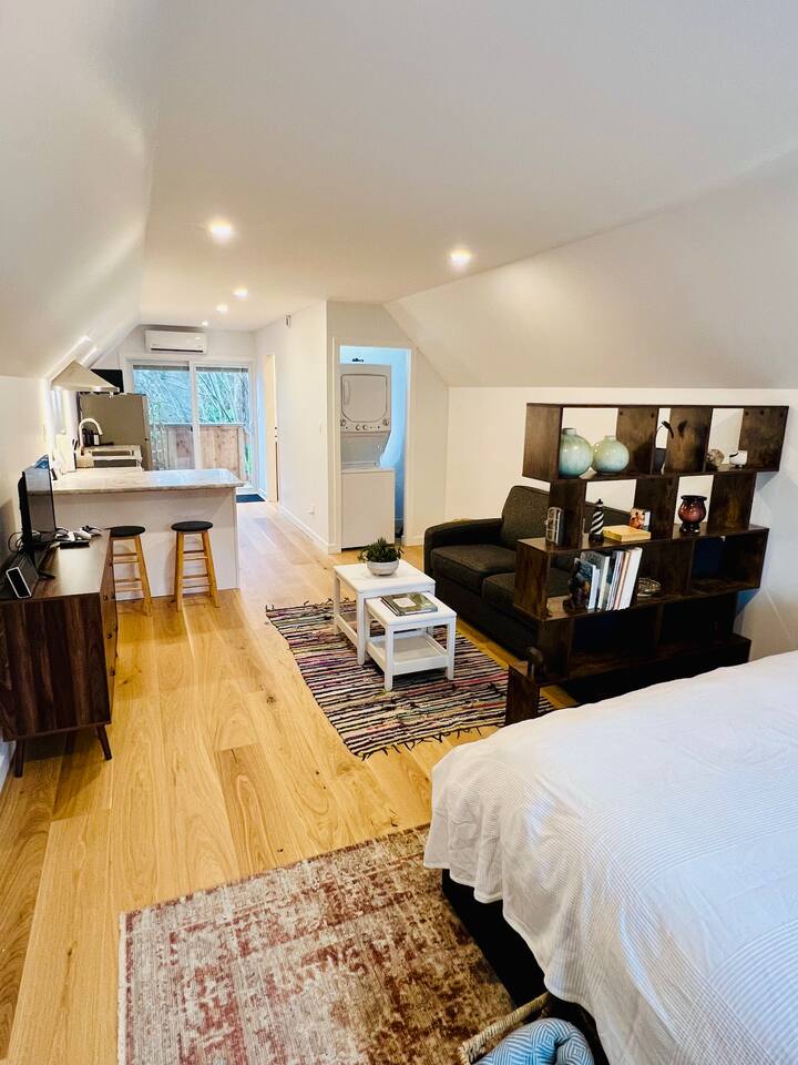 Living area image 1