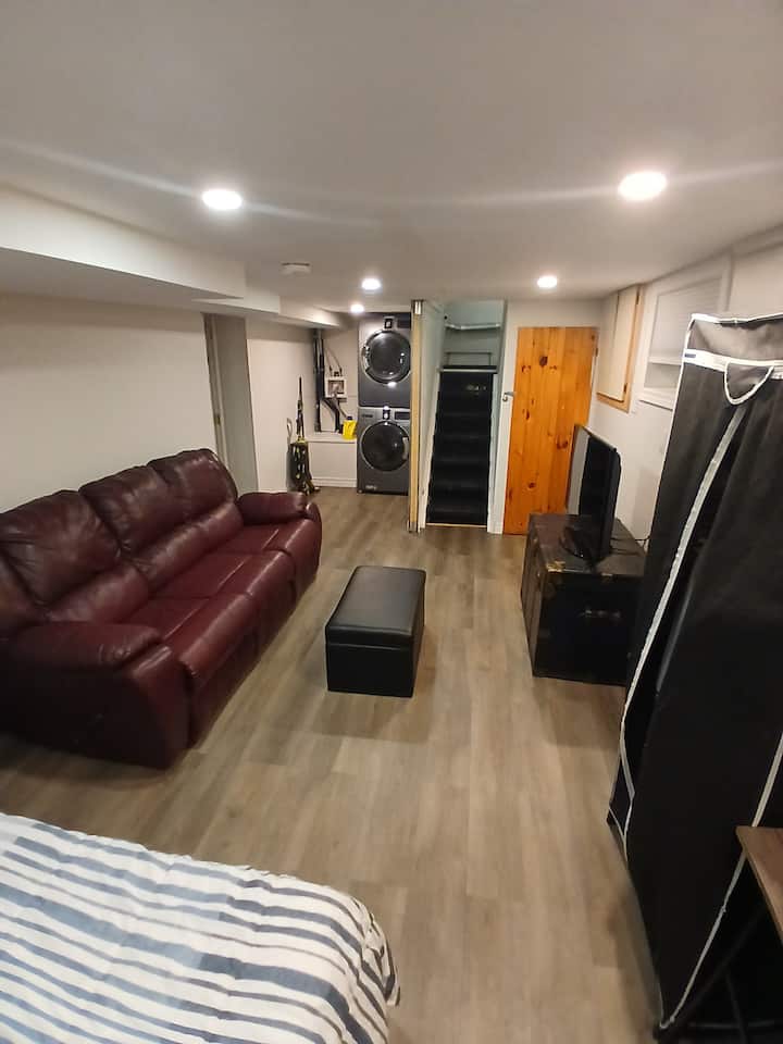 1 Bedroom Basement Apartment - Guelph