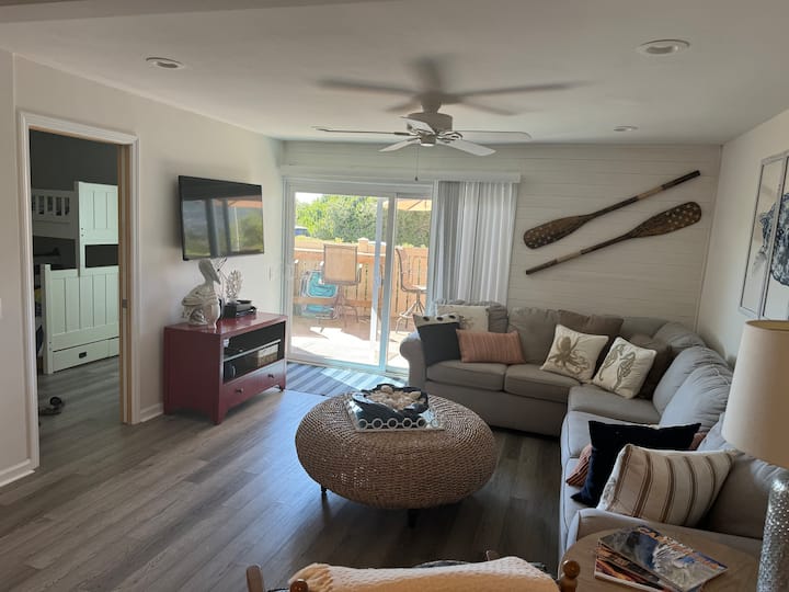 Charming Coastal Getaway - Carpintería, CA