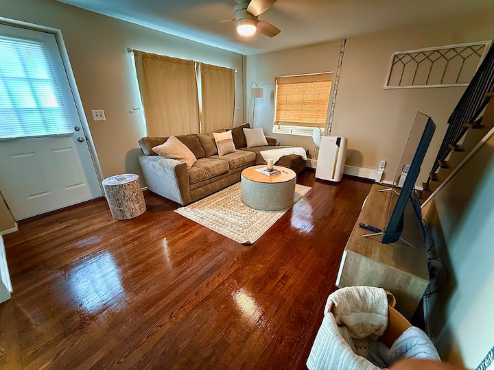 Family Stay: Legoland & Wine Country Living! - Goshen, NY