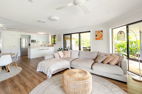 Ocean & River Retreat, South Golden Beach