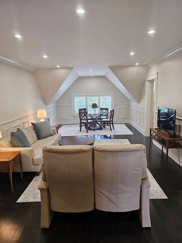 Clark I.O.D.E House Apartment One King &Two Queens