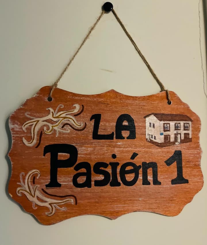 这个名字「热情1」是为了纪念我们在街上的小屋，热情n1。 ❤️