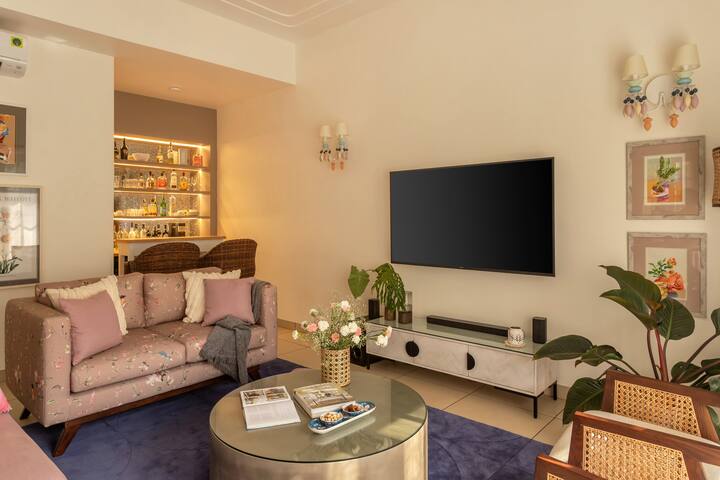 Living room image 1