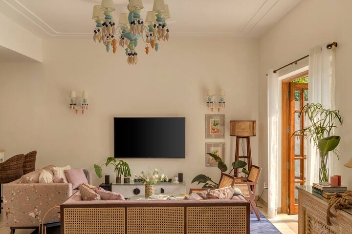 Living room image 3