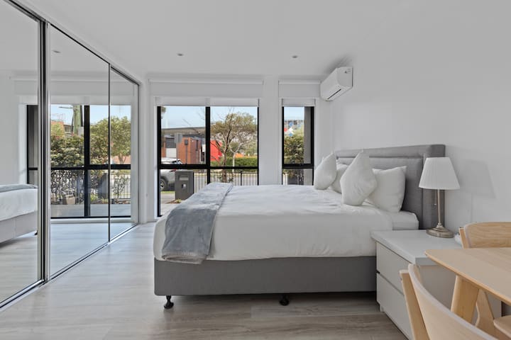 Urban Retreat in Footscray.22 gallery image 2