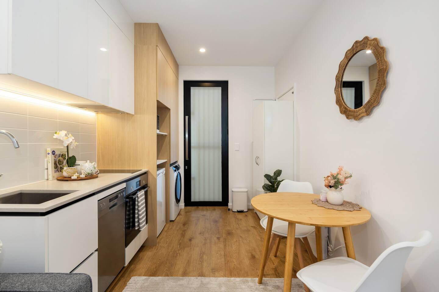 Central City Modern Apartment 5