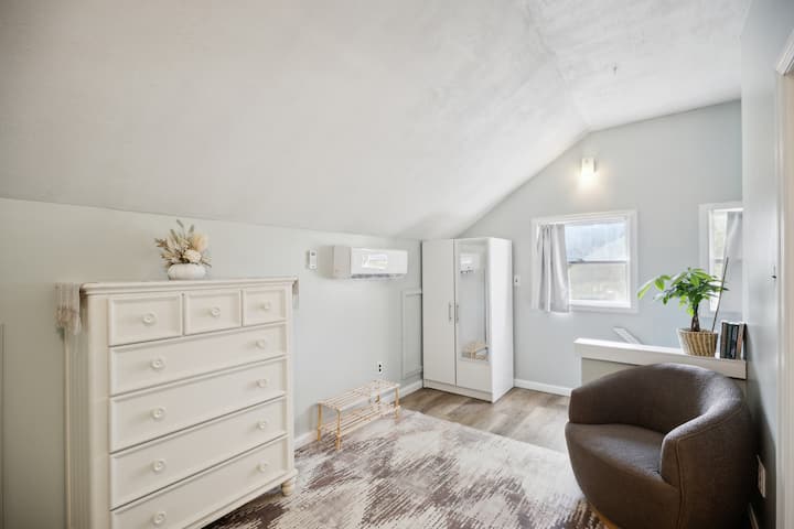 Western Branch Loft Suite - Suffolk, VA