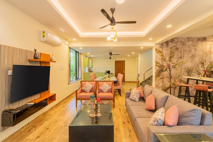 Living room image 12