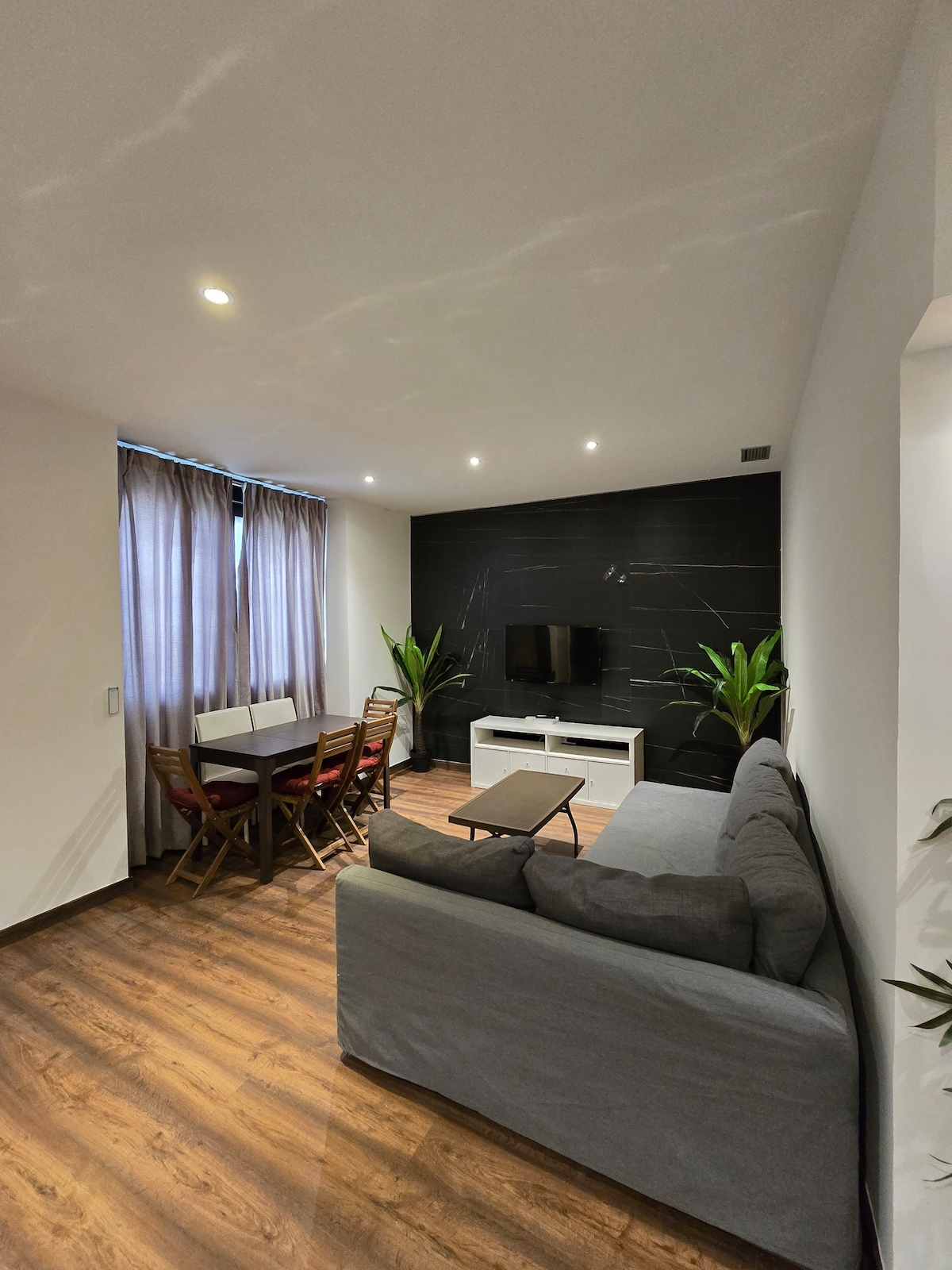 Top performing Airbnb: GFB Apartment in Chamartín