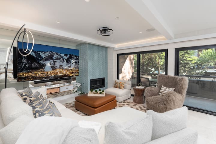 Aspen Luxury Condo Hotel 4bd/4bath - Aspen, CO