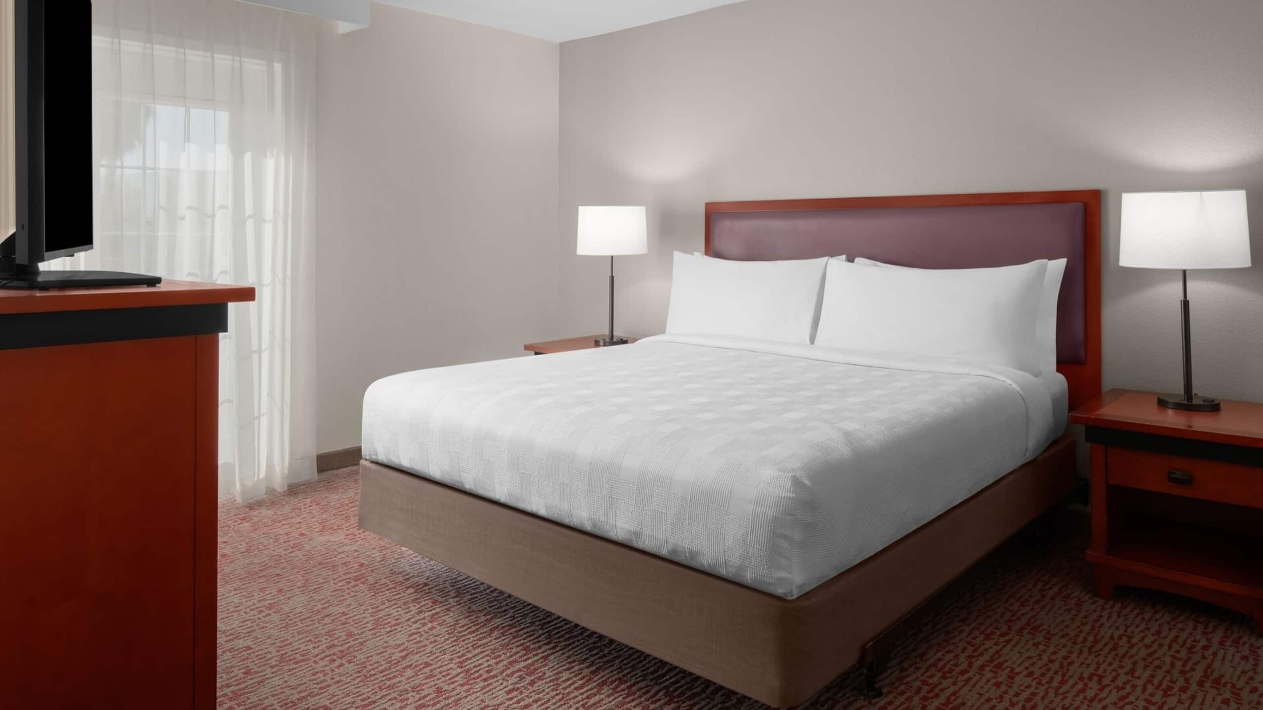 Hotel in South San Francisco · ★3.0 · 2 bedrooms · 2 private baths - Image 7