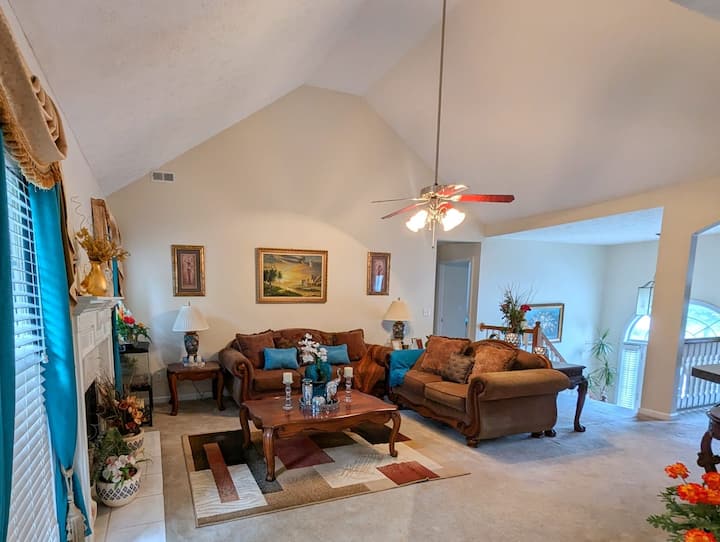 Peaceful Oasis At Crimson Ridge - Riverdale, GA