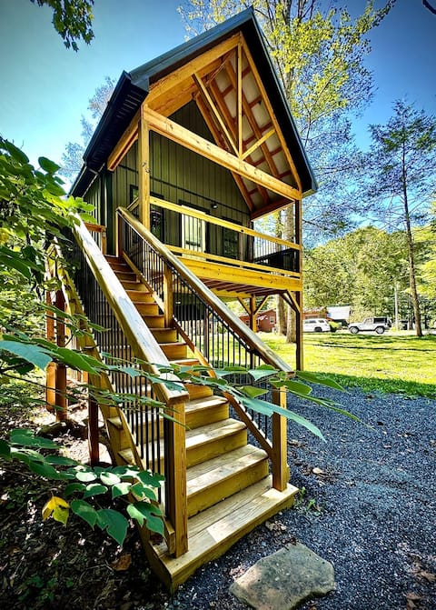 Tiny Tree House