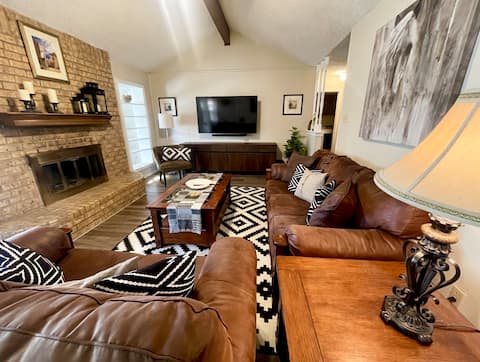Successful Airbnb property: Perfect North Fort Worth Location! in Fort Worth