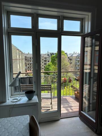 Sunny flat with balcony in the heart of Copenhagen gallery image 5