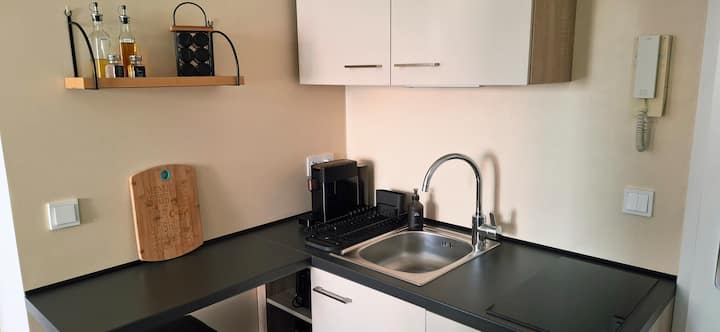 Studio/ Einzimmerwohnung Mit Bad/parkplatz - Wiesbaden