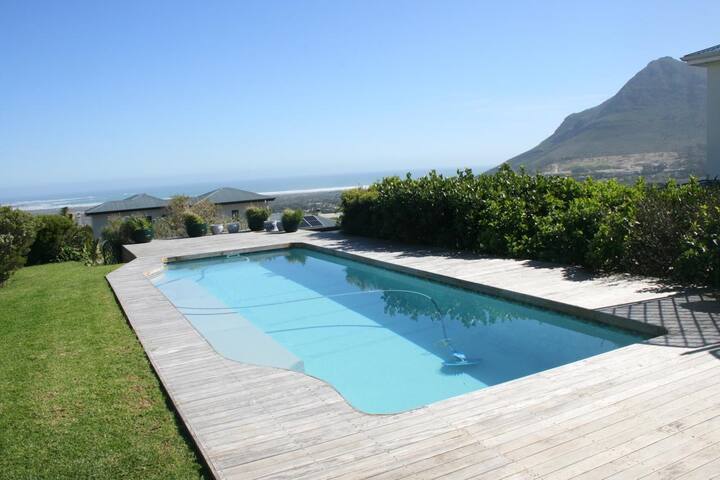 Belvedere Villa gallery image 2