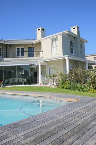 Belvedere Villa gallery image 3