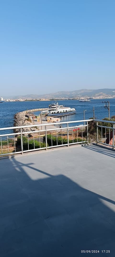 Detached house by the Bosphorus