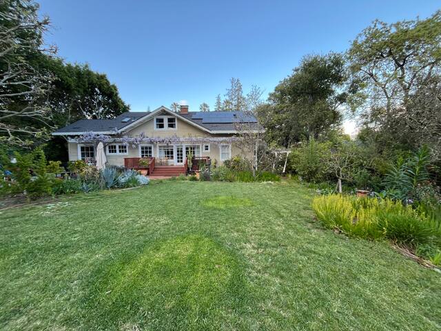 Historic Garden Retreat gallery image 5