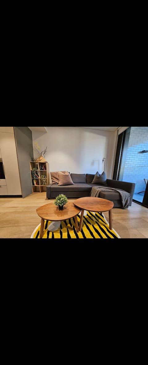 Top performing Airbnb: Sydney Chinatown 2BR 03 Walk to Darling Harbour in Haymarket