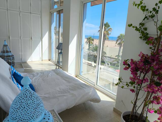 vistas mar – primera línea playa gallery image 3